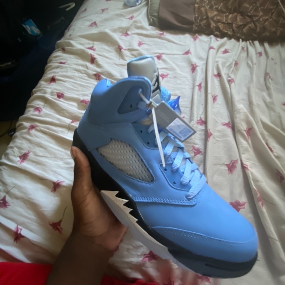 Jordan unc 5s